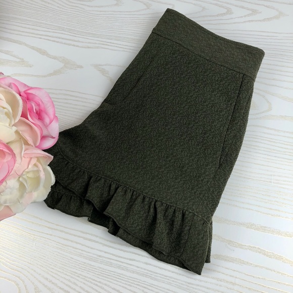 Club Monaco Pants - Club Monaco Kenson Ruffle Trim Shorts Olive Green
